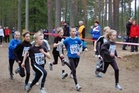 P12 ja P13-sarjan lähtö, Janne ja Eemeli säntäävät muiden mukana matkaan.