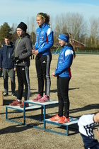 T13-sarjan kuulantyönnön palkintojenjako. Pisimmälle työnsi Nivalan Urheilijoiden Emilia Jurvelin.